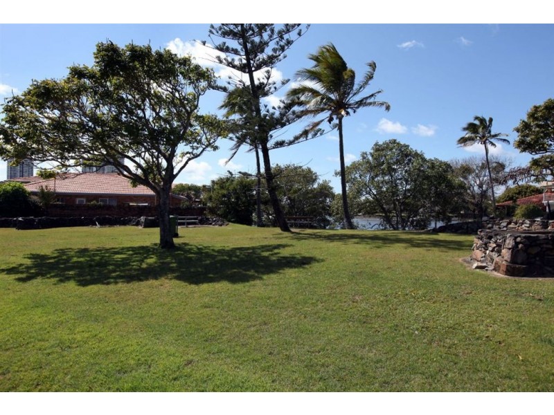 13 Kennedy Street, Biggera Waters QLD 4216