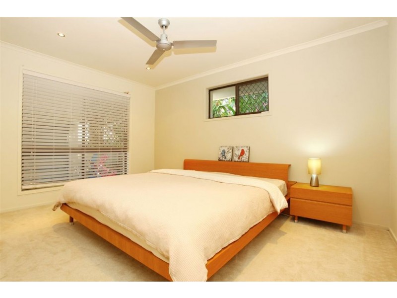 68 Collins Crescent, Benowa QLD 4217