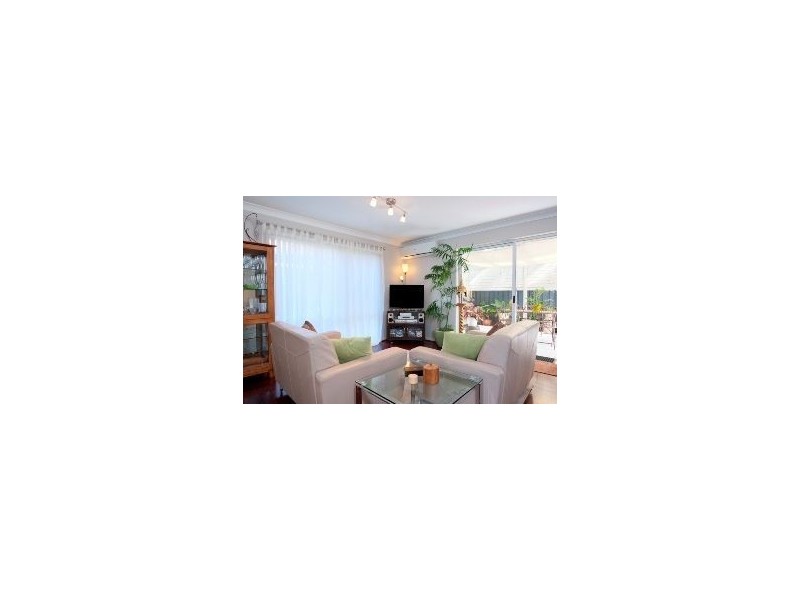 1 Oxbridge Chase, Arundel QLD 4214