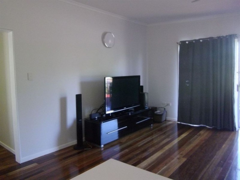 46 Cooleroo Crescent, Southport QLD 4215