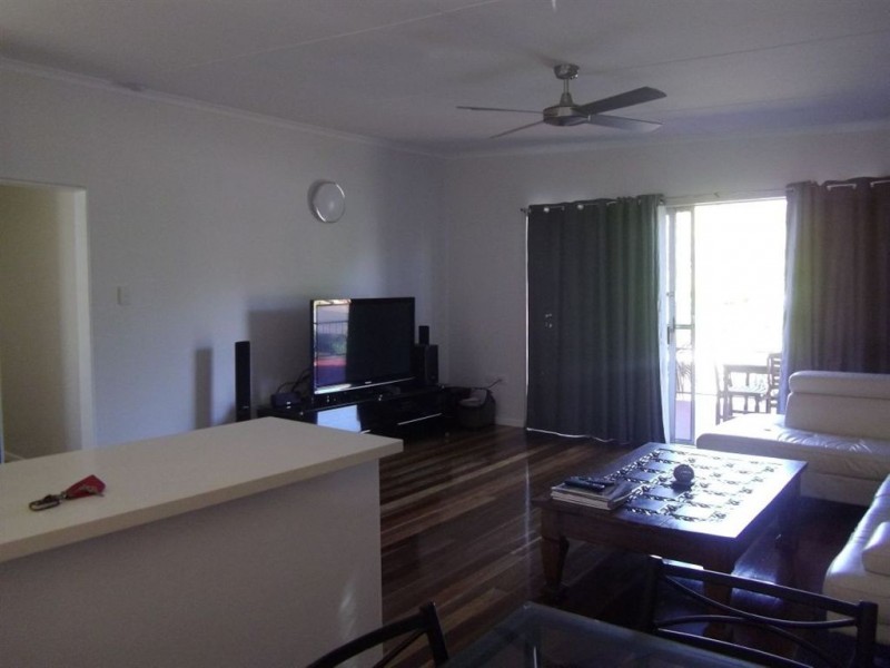 46 Cooleroo Crescent, Southport QLD 4215