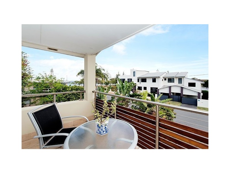 2/3 Rouen Avenue, Paradise Point QLD 4216