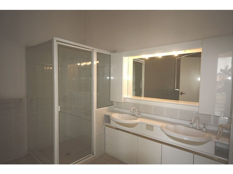 29/3 Lee Road, Runaway Bay QLD 4216