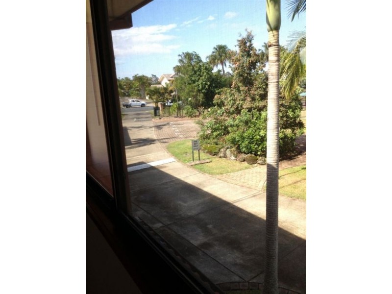 5/19-21 St Kevins Avenue, Benowa QLD 4217