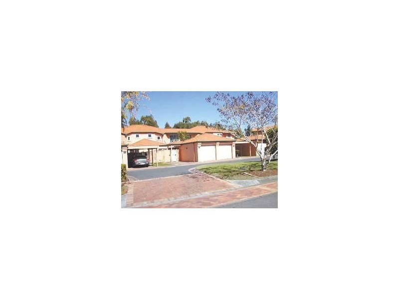 8128 Magnolia Gardens, Hope Island QLD 4212