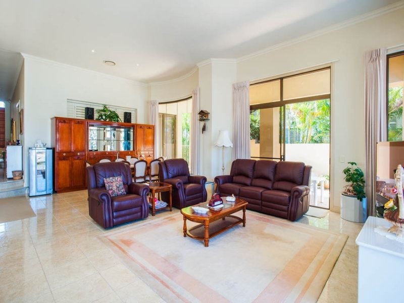 11A The Sovereign Mile, Sovereign Islands QLD 4216