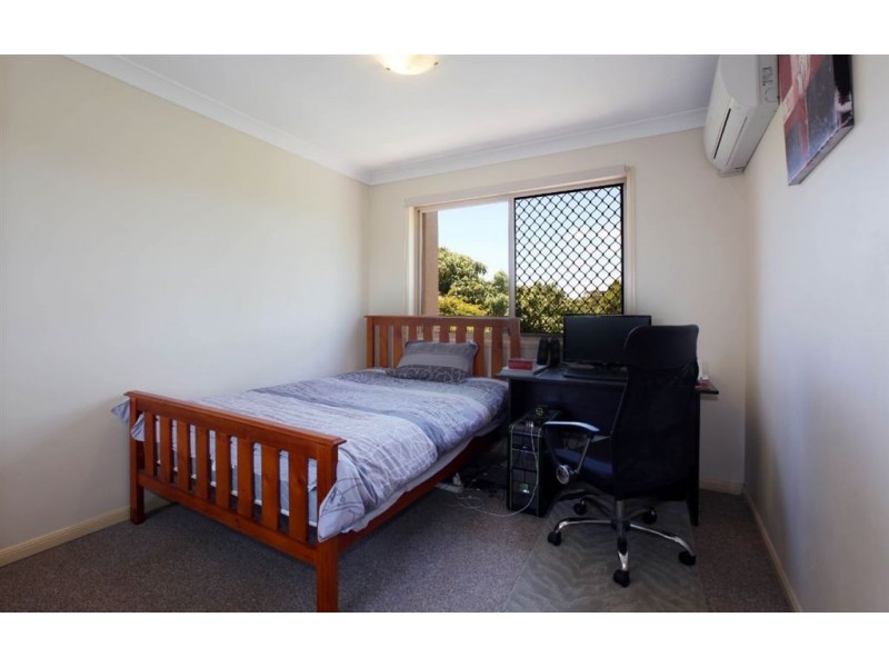 7/96 Pohlman Street, Southport QLD 4215