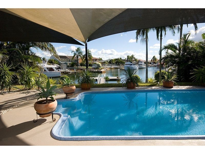 12 Eyre Street, Paradise Point QLD 4216