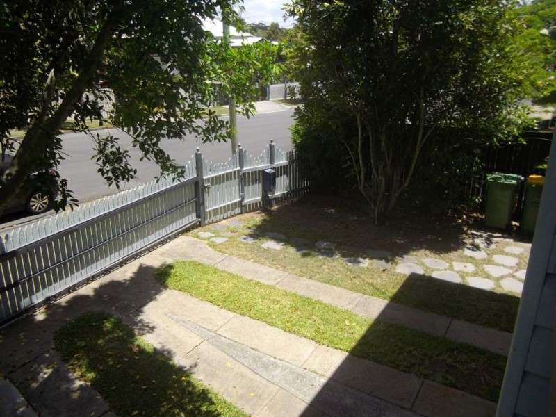 22 Mole Avenue, Southport QLD 4215
