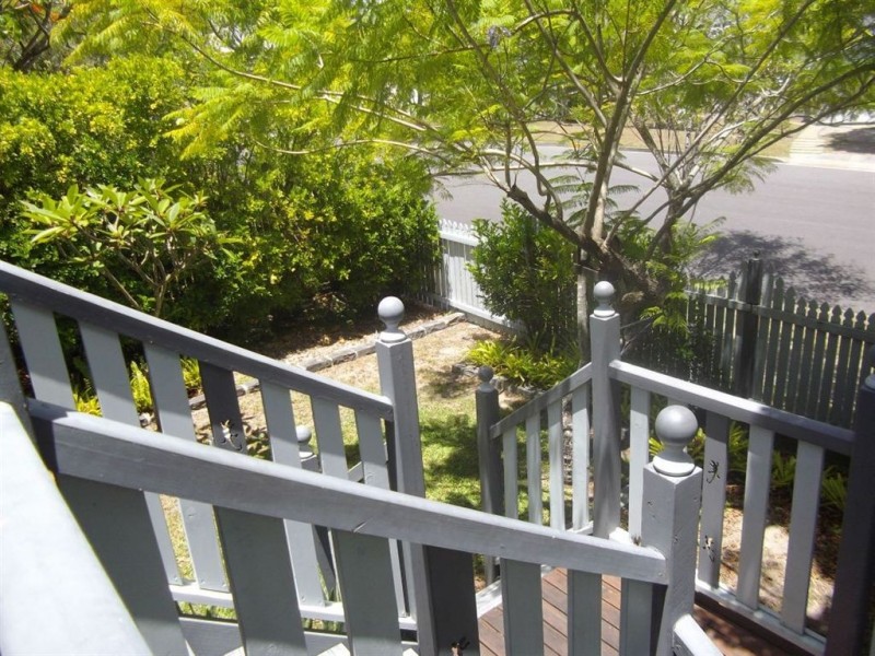 22 Mole Avenue, Southport QLD 4215