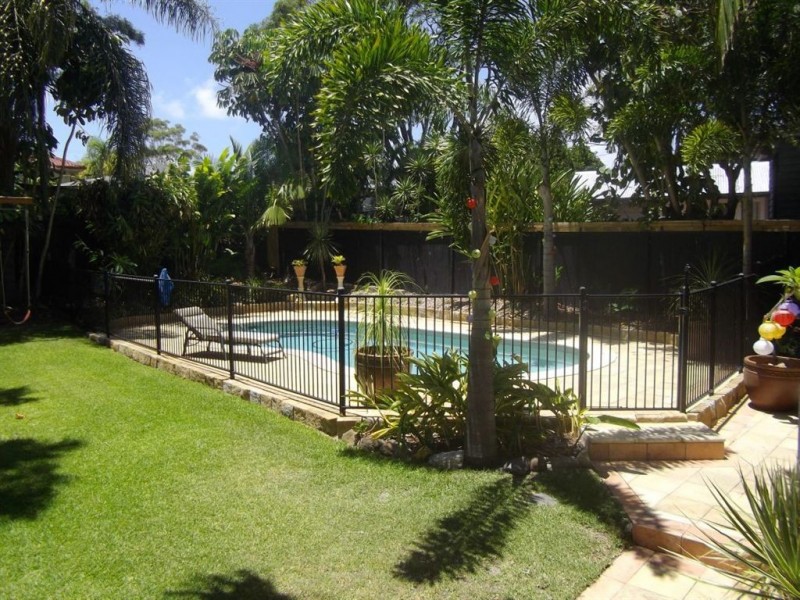 22 Mole Avenue, Southport QLD 4215