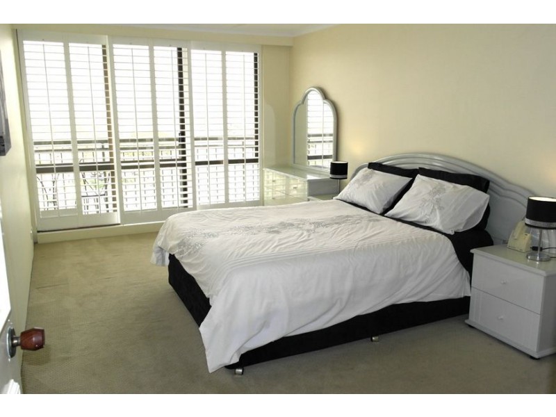 61/2940 Gold Coast Highway, Surfers Paradise QLD 4217