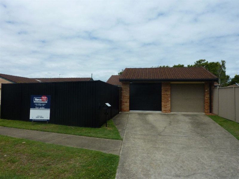 1/23 Gardiners Place, Southport QLD 4215