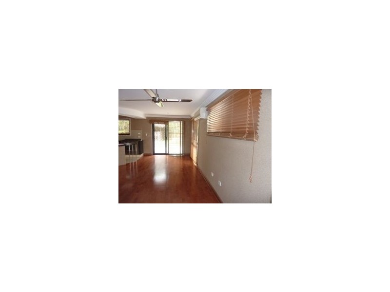 7 Miralie Place, Ashmore QLD 4214