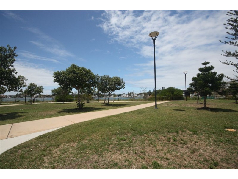 4/142 The Esplanade, Paradise Point QLD 4216
