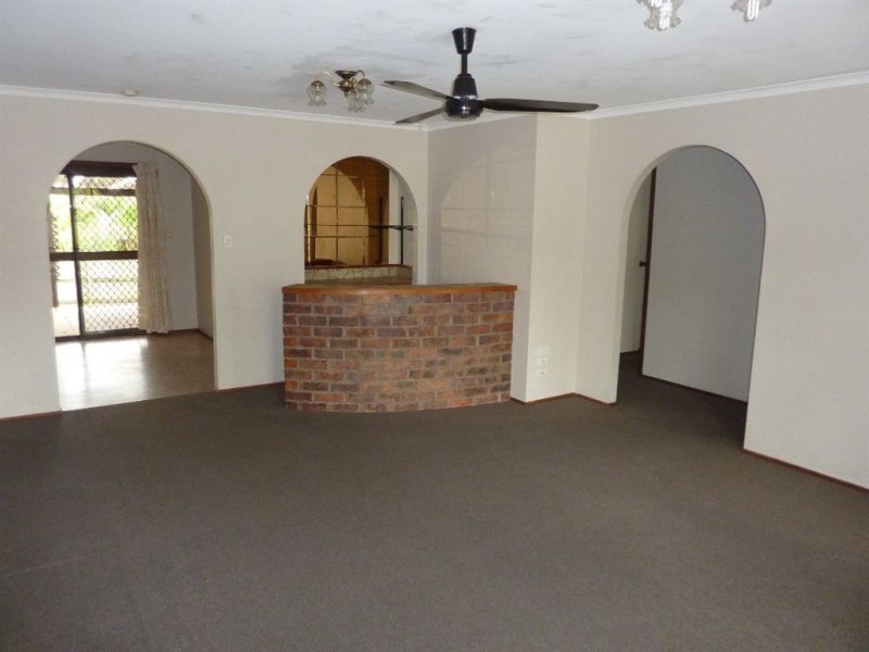 4 Palona Place, Ashmore QLD 4214