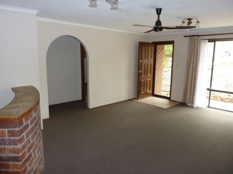 4 Palona Place, Ashmore QLD 4214