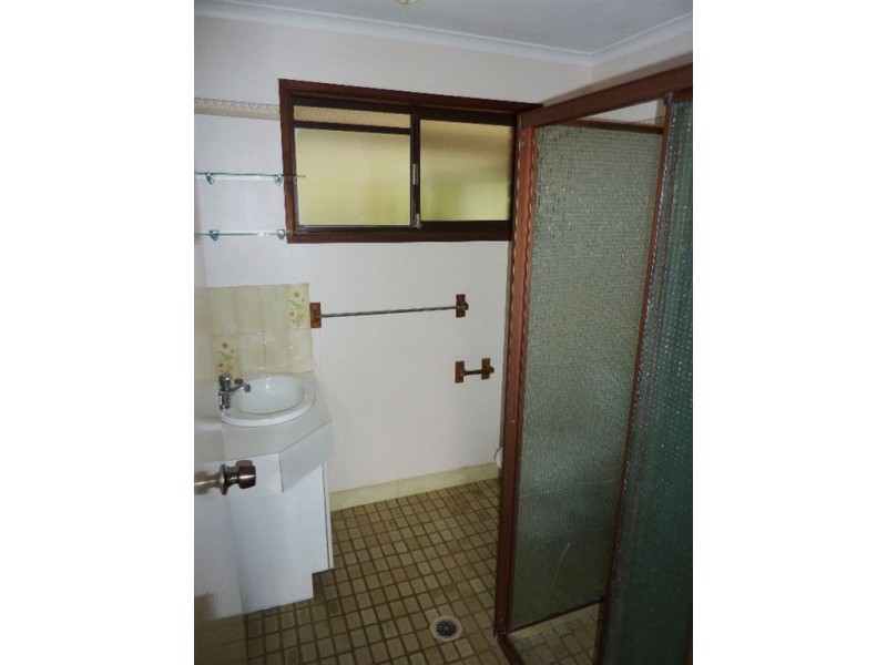 4 Palona Place, Ashmore QLD 4214