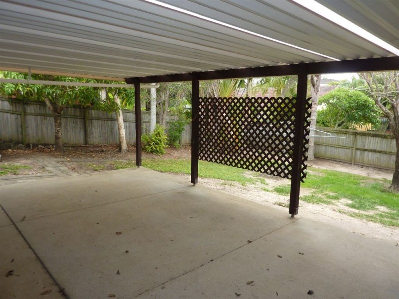 4 Palona Place, Ashmore QLD 4214