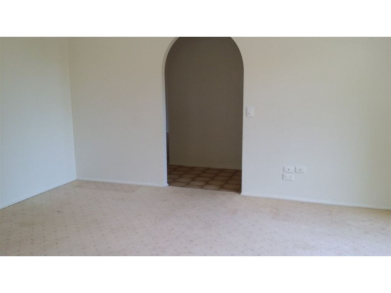 31 Canterbury Chase, Ashmore QLD 4214