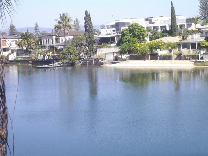 9/26 Remembrance Drive, Surfers Paradise QLD 4217