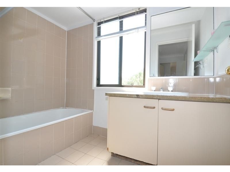 3/9 Sara Street, Ashmore QLD 4214