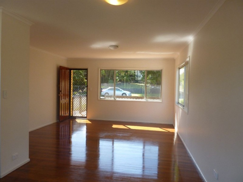 13 Kathleen Avenue, Southport QLD 4215