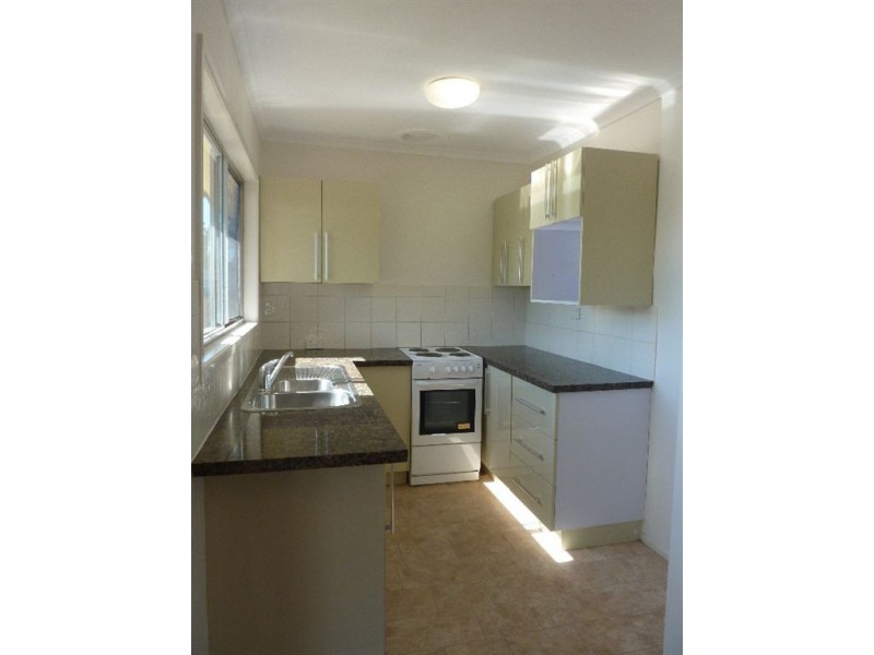 13 Kathleen Avenue, Southport QLD 4215