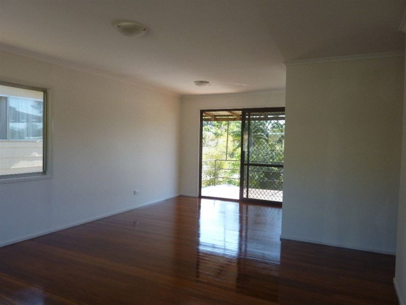 13 Kathleen Avenue, Southport QLD 4215