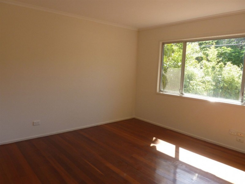 13 Kathleen Avenue, Southport QLD 4215