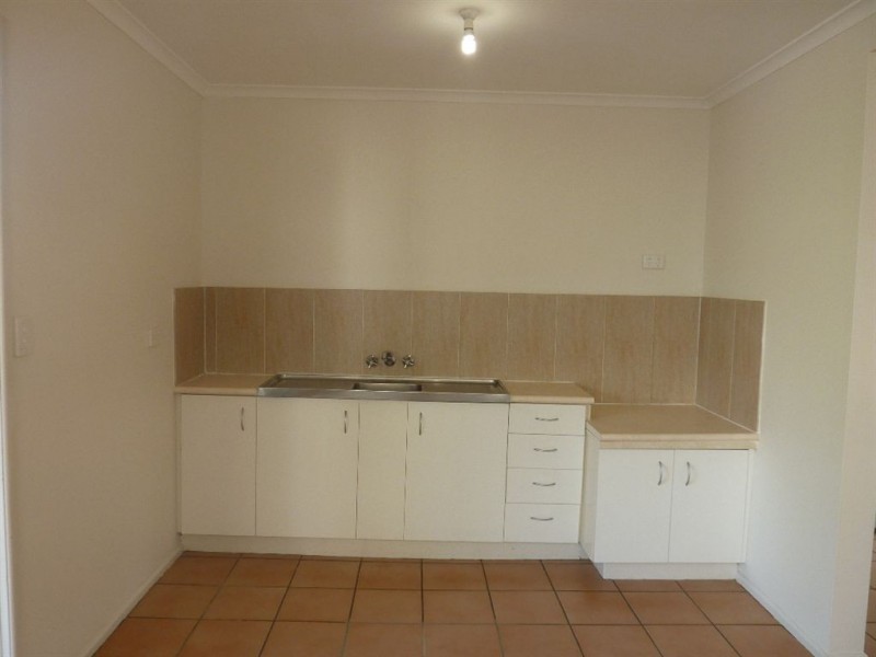 13 Kathleen Avenue, Southport QLD 4215