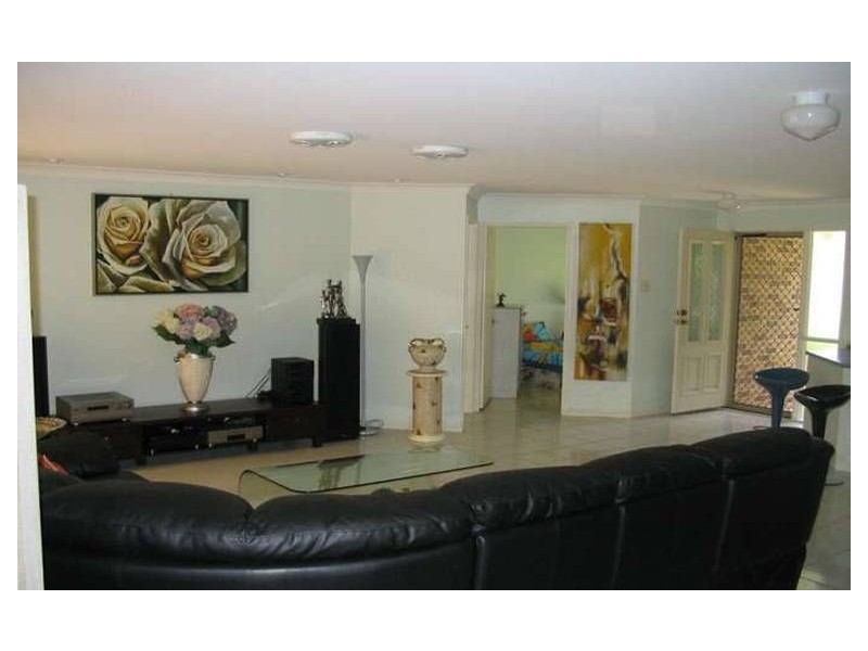 5 Pacific Pines Blvd, Pacific Pines QLD 4211