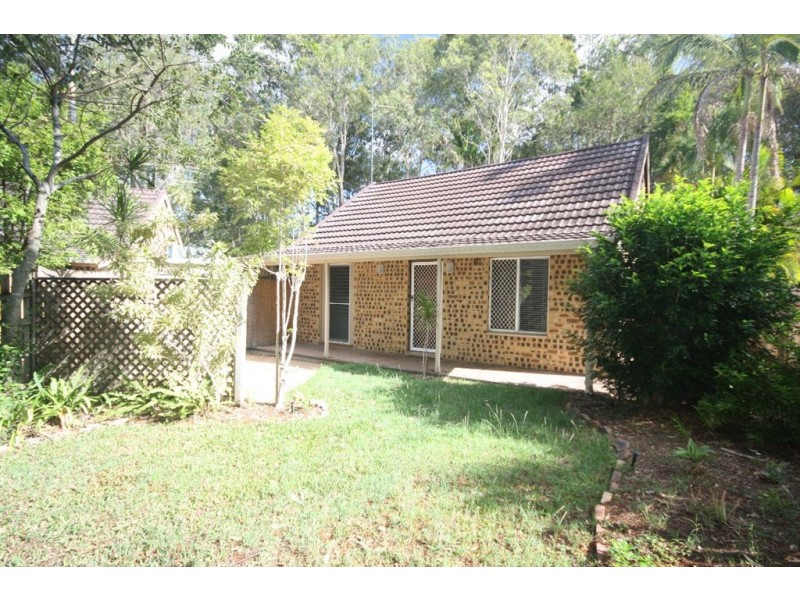 2/18 Eurimbula Street, Paradise Point QLD 4216