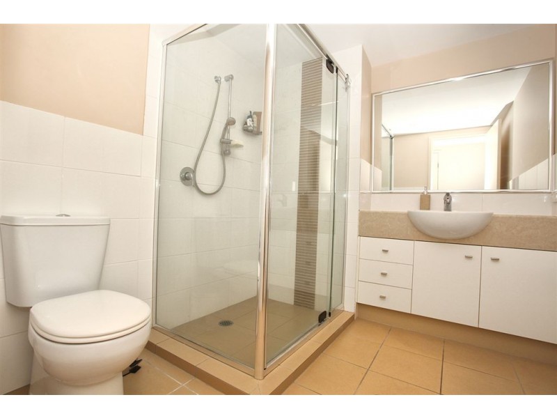 11/24-26 Parker Street, Labrador QLD 4215