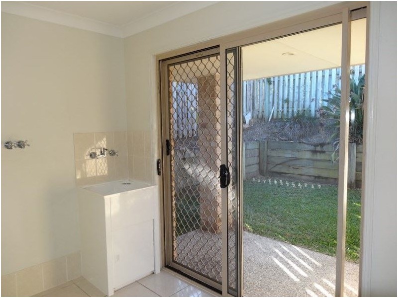 2/22 Lauren Grove, Upper Coomera QLD 4209