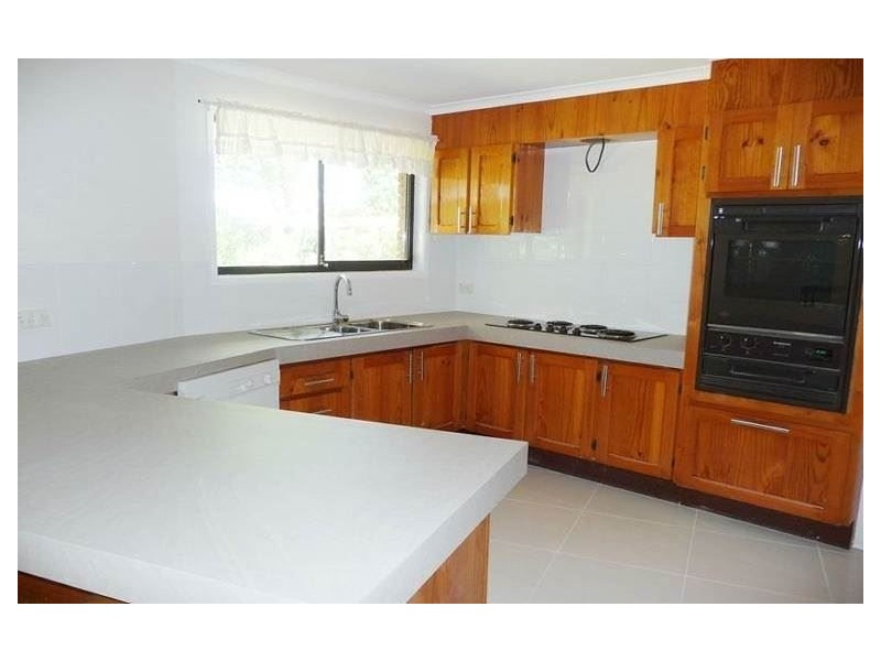 52 Collins Crescent, Benowa QLD 4217