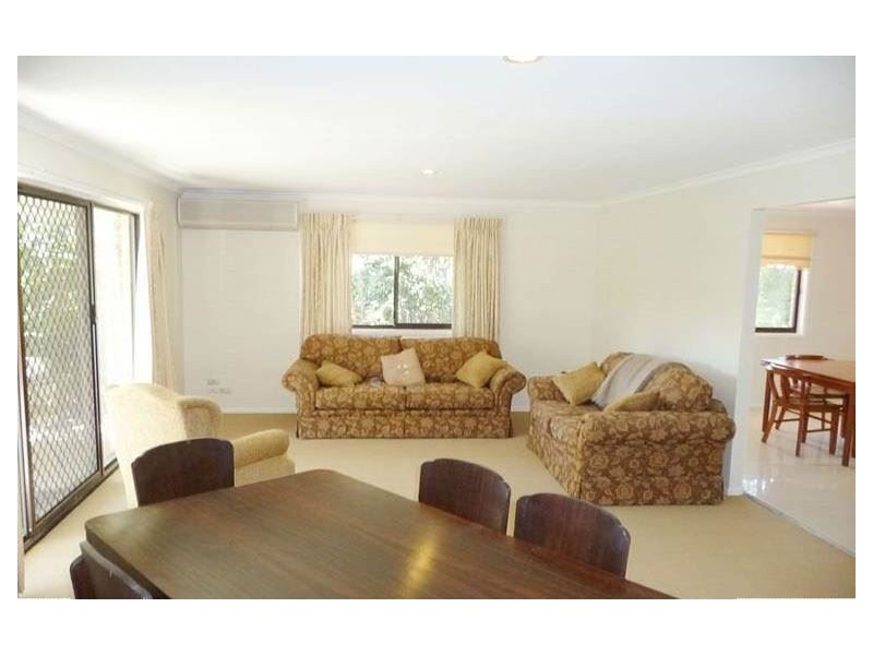 52 Collins Crescent, Benowa QLD 4217