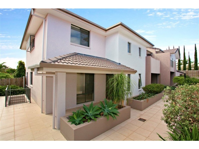 8/139 Cotlew Street, Ashmore QLD 4214