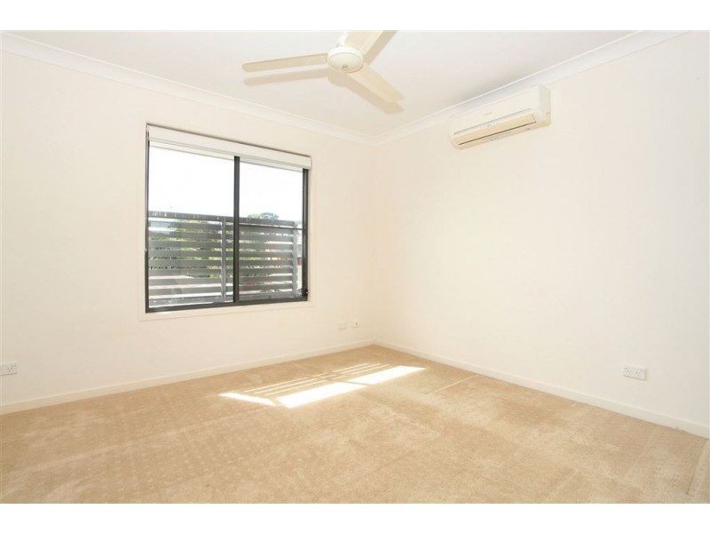 8/139 Cotlew Street, Ashmore QLD 4214