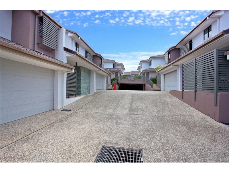 8/139 Cotlew Street, Ashmore QLD 4214