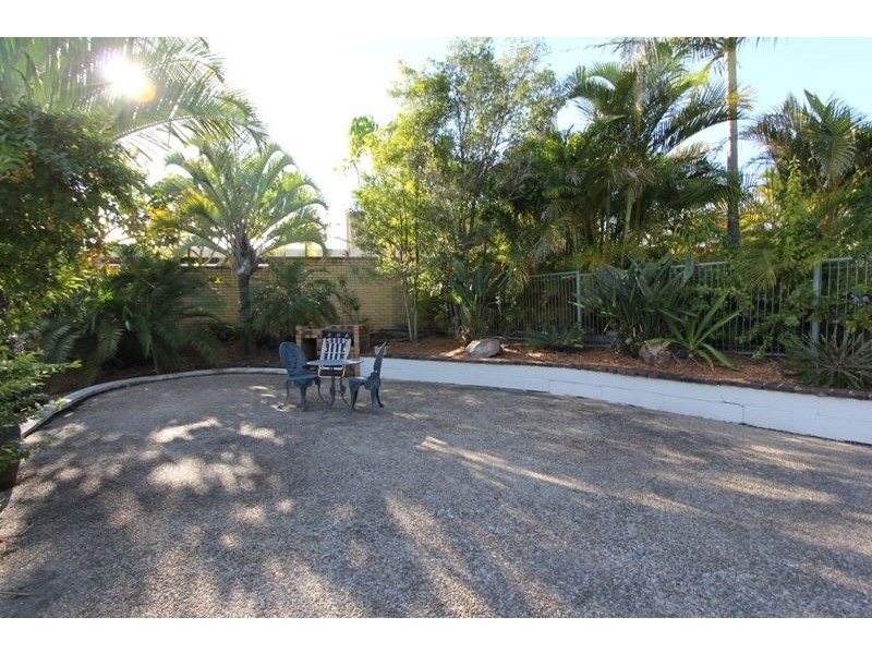 16 Ainsley Avenue, Ashmore QLD 4214