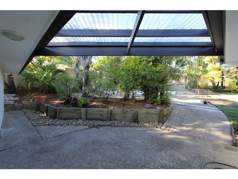 16 Ainsley Avenue, Ashmore QLD 4214