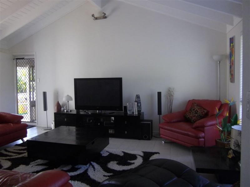 250 Cotlew Street, Ashmore QLD 4214