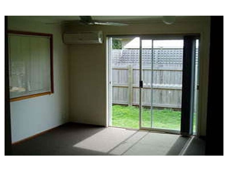 2/30 Middle Street, Labrador QLD 4215