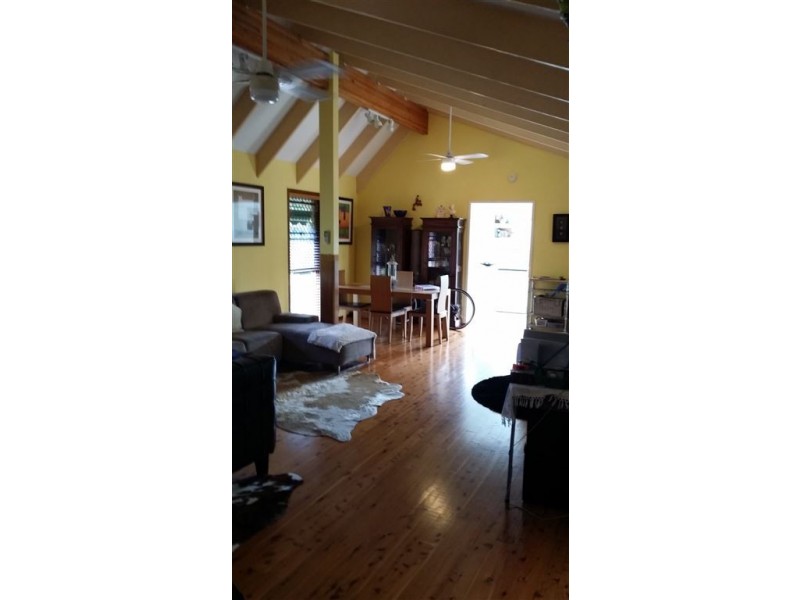 24 Kallaroo Crescent, Ashmore QLD 4214