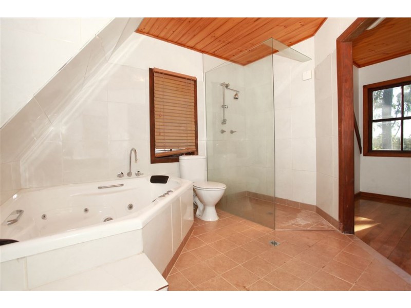 34 Ruth Terrace, Oxenford QLD 4210