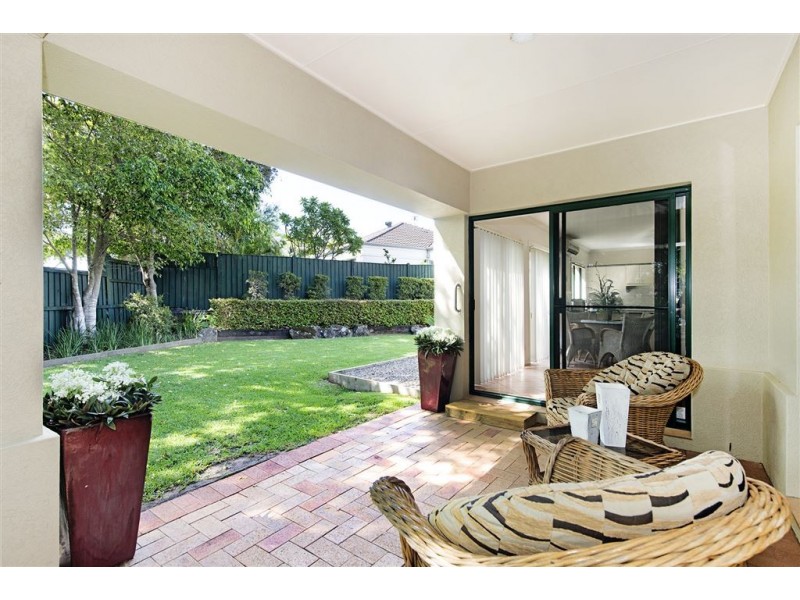 30 Abby Crescent, Ashmore QLD 4214