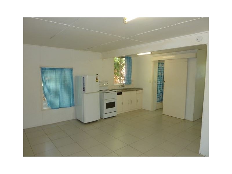 10 Allunga Avenue, Ashmore QLD 4214