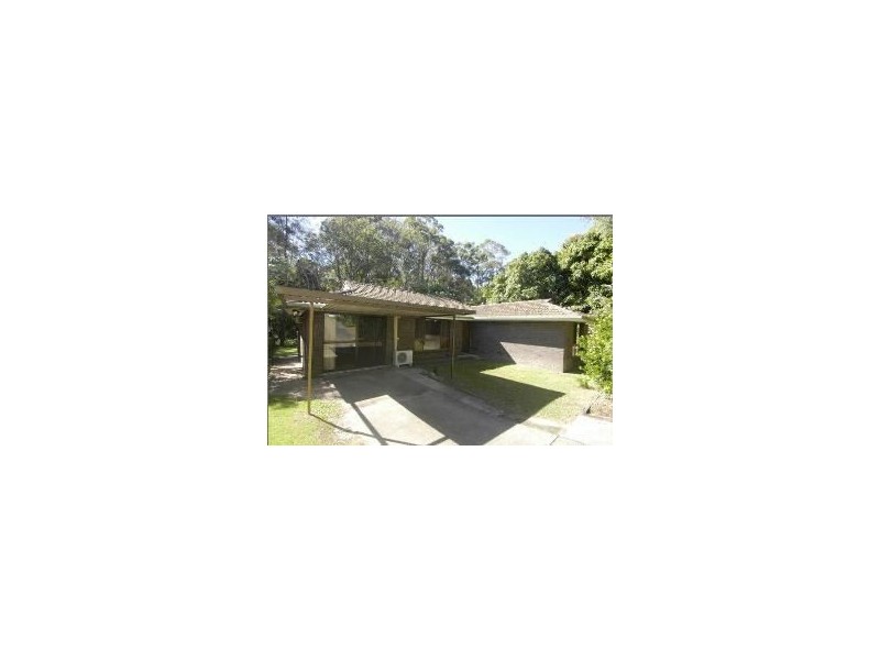 5 Merinda Court, Southport QLD 4215