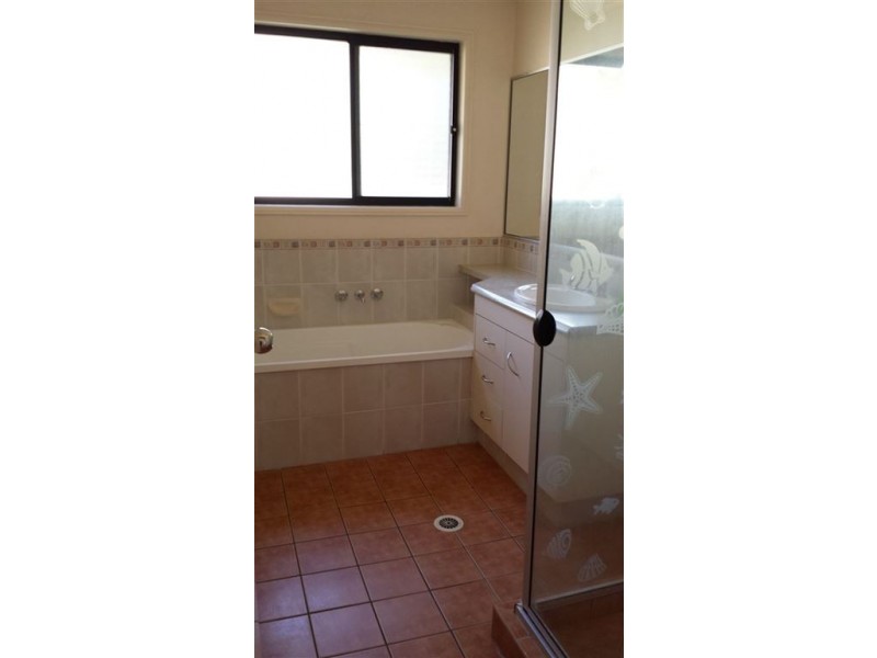 13 Gemini Circuit, Molendinar QLD 4214